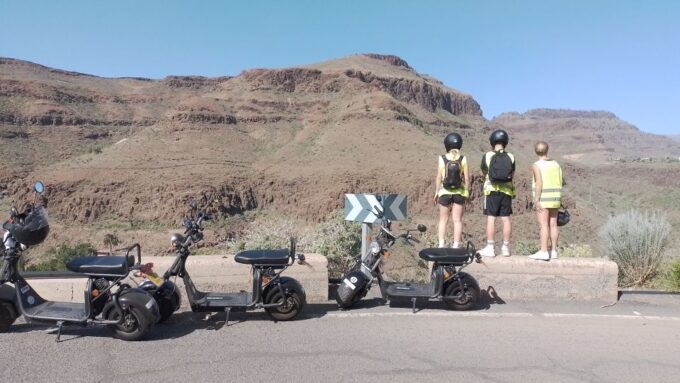 Rent E-Scooter 2 Seat 6 Hour Maspalomas Mountains or Beaches - Frequently Asked Questions