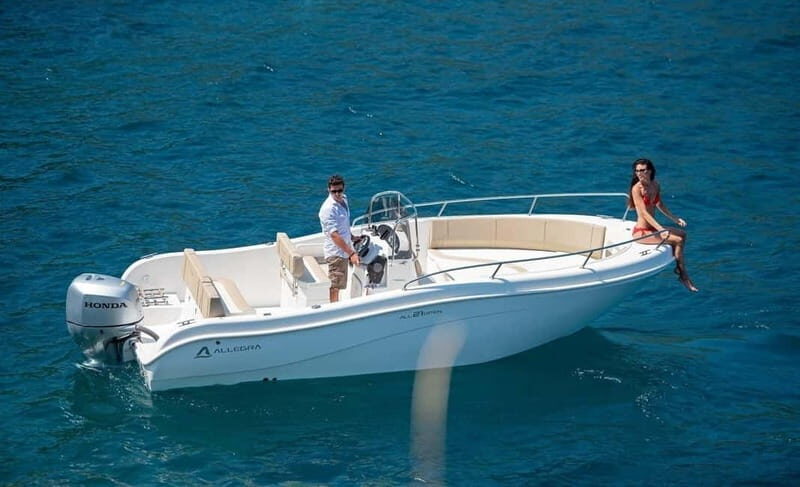 Rental Boat 40 HP - The Experience in Detail