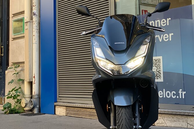 Rental Scooter PCX Honda 125CC (B / A1 Permit) Paris - Rental Inclusions