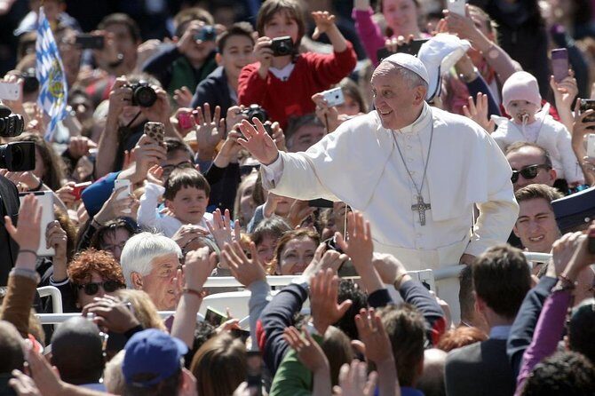 Reserved Papal Audience Ticket with Assistance On Site - In-Depth Review of the Experience