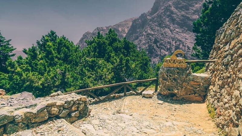 Rethymno/Bali/Panormo: Samaria Gorge Hike with Transfers - Key Points