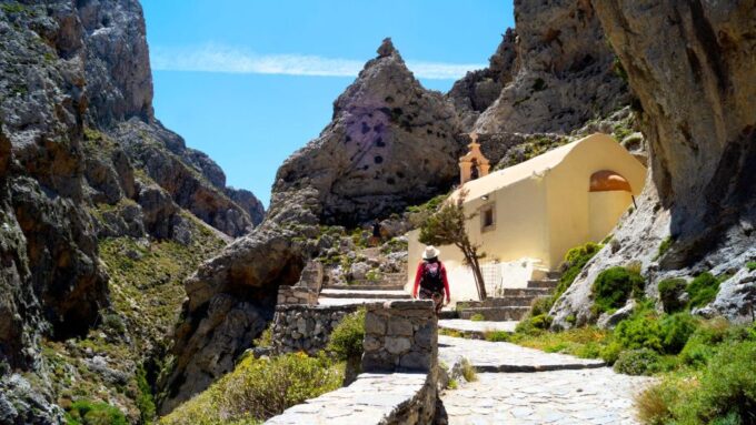 Rethymno Old Town - Preveli Beach - Kourtaliotiko Gorge - Tour Features and Languages