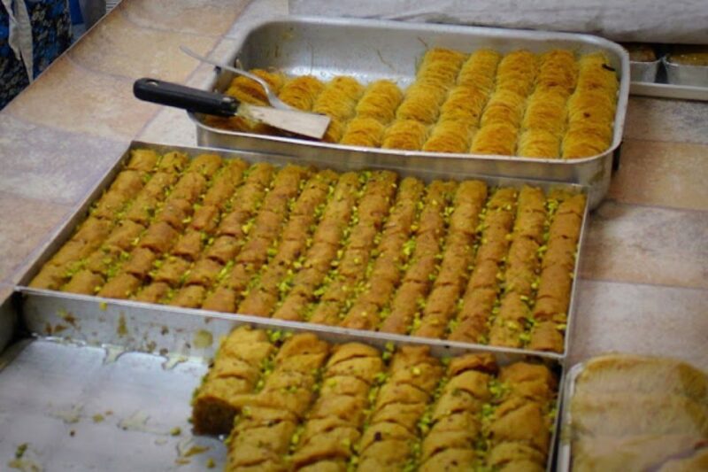 Rethymno: Old Town Walking Tour With Meal - Participant Information