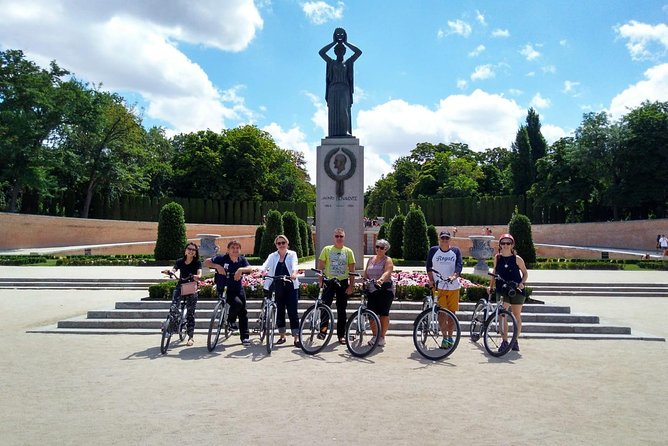 Retiro Park Bike Tour- Get Transported to the XVI Century - Inclusions