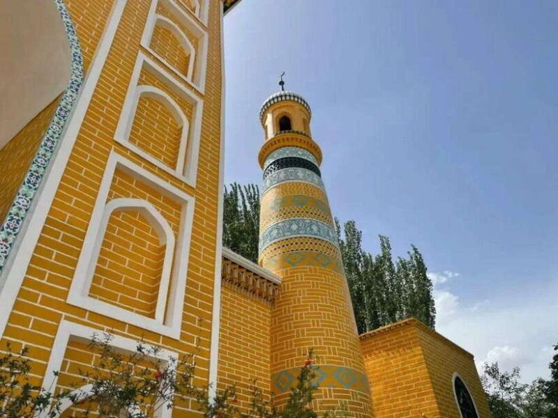 Retracing Marco Polo's Ancient Silk Road (7-Day Tour) - Starting in Kashgar: The Historic Heartbeat of Western China