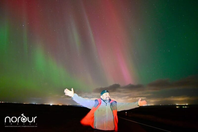 Reykjavík: 4x4 Minibus Northern Lights with Photo and Cocoa - The Sum Up