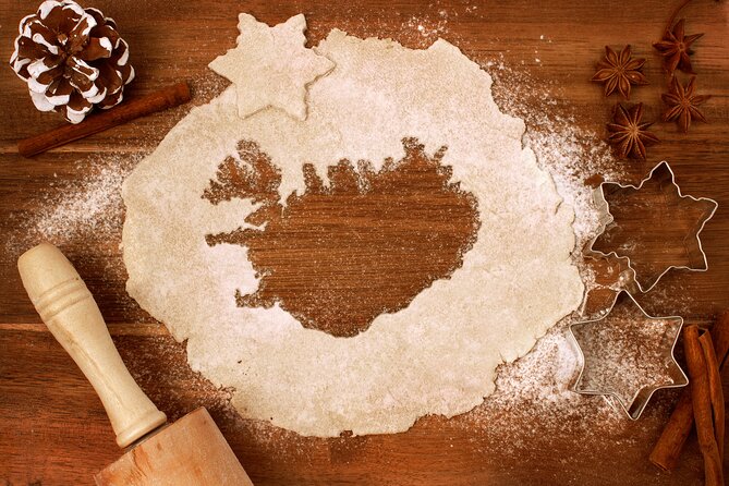 Reykjavik Christmas Walking Tour - Exploring Decorated Streets and Traditions