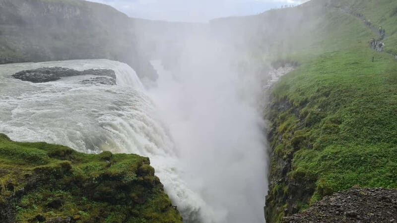 Reykjavík: Golden Circle, 2 Geysers & Geothermal Bakery Tour - Transportation and Comfort