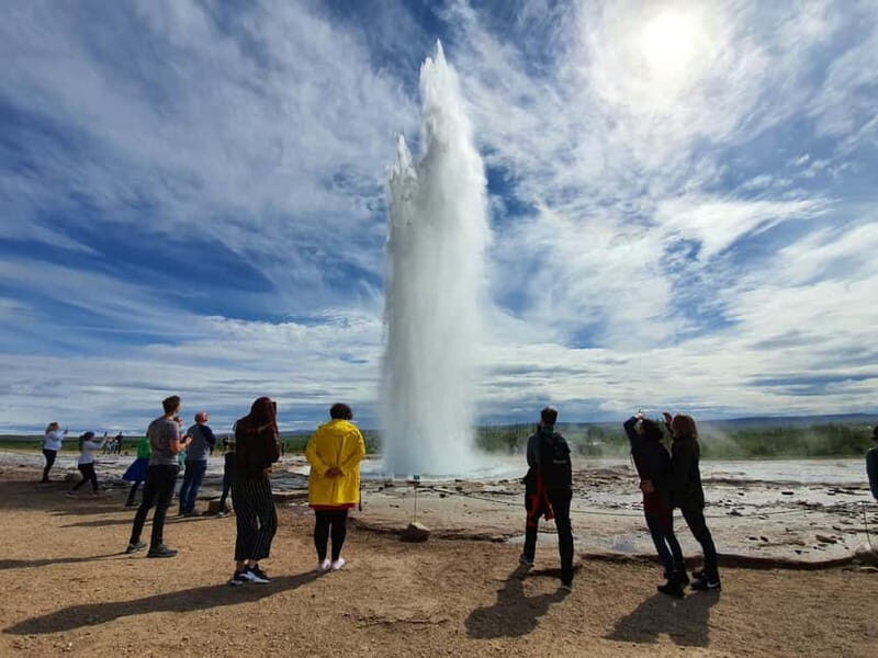 Reykjavík: Golden Circle, 2 Geysers & Geothermal Bakery Tour - FAQ