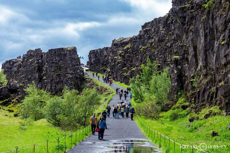 Reykjavik: Golden Circle Classic Tour - The Benefits of the Private Vehicle and Guide