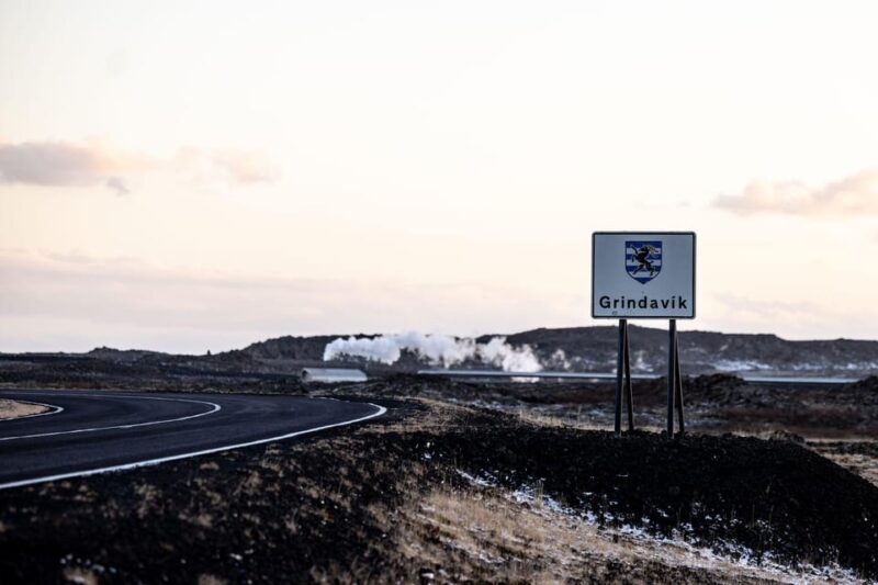 Reykjavik: Guided Tour to Volcano and Reykjanes Geopark - An In-depth Look at the Experience