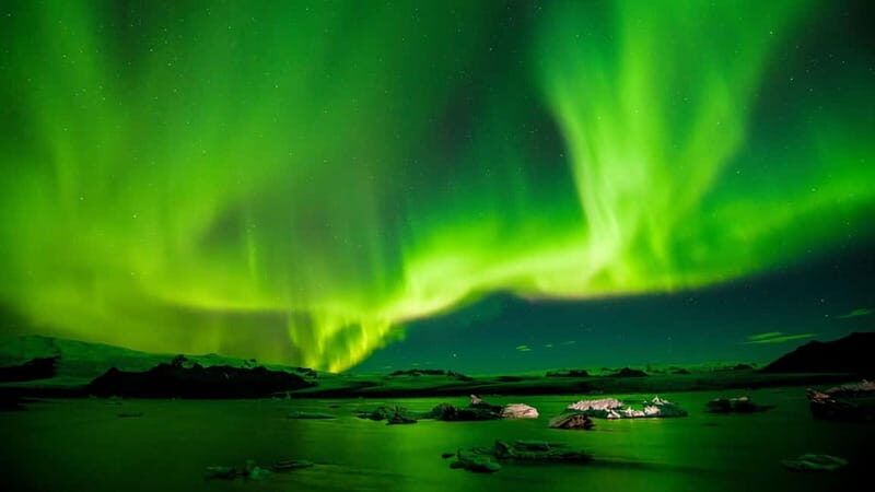 Reykjavik: Northern Lights Adventure Tour with Hot Chocolate - The Experience at a Glance