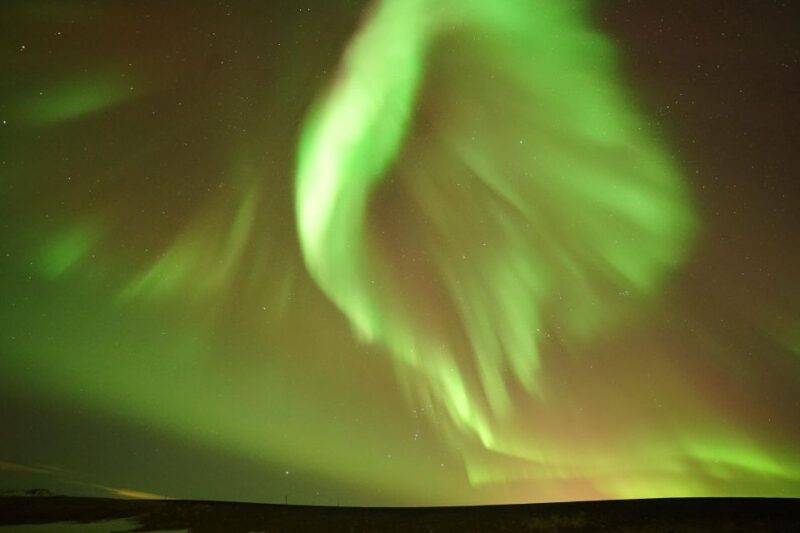 Reykjavik: Northern Lights Minibus Tour With Hot Chocolate - Key Points