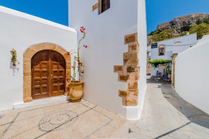 Rhodes: Boat Trip to Lindos With Swimming Stops - Boat Cruise and Swimming Stops