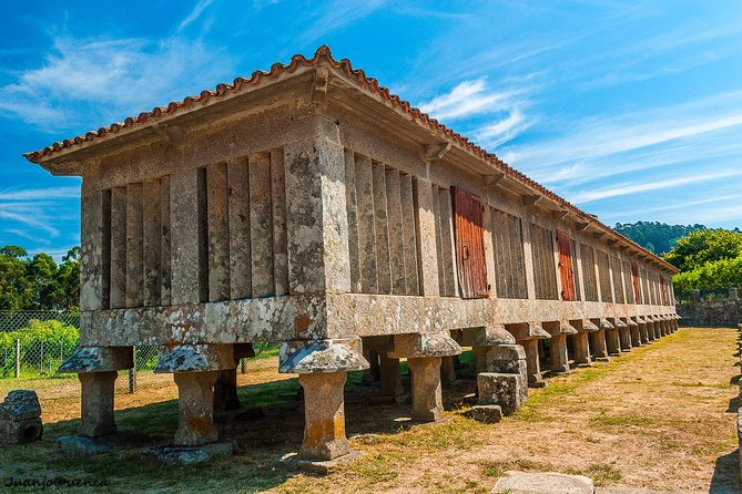 Rías Baixas Private Tour With Wine Tasing, Food, Mussels Boat and Pickup - Pricing and Booking Options