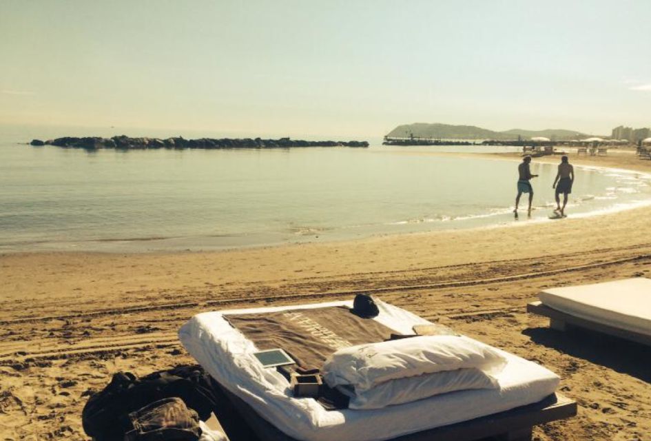 Riccione: Umbrella and Loungers at Baia Degli Angeli Beach - Things to Bring for Your Visit