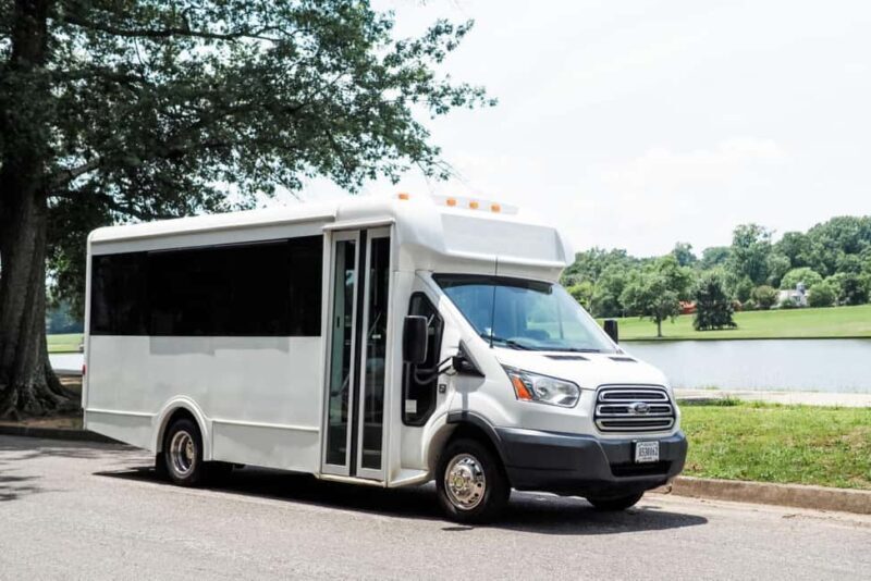 Richmond: Offbeat History Tour on a bus - Key Points