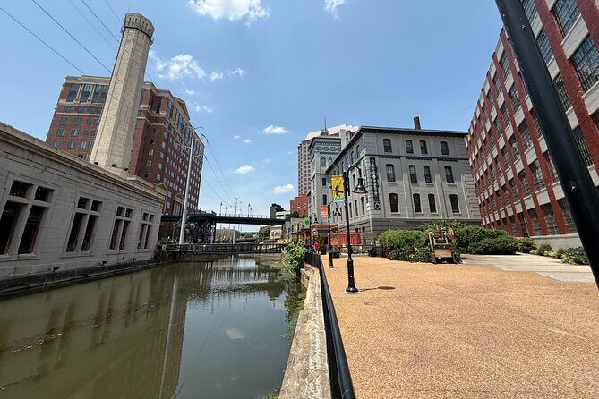 Richmond's Historic Market Food Tour with 5 Authentic Tastings - Who Should Consider This Tour?