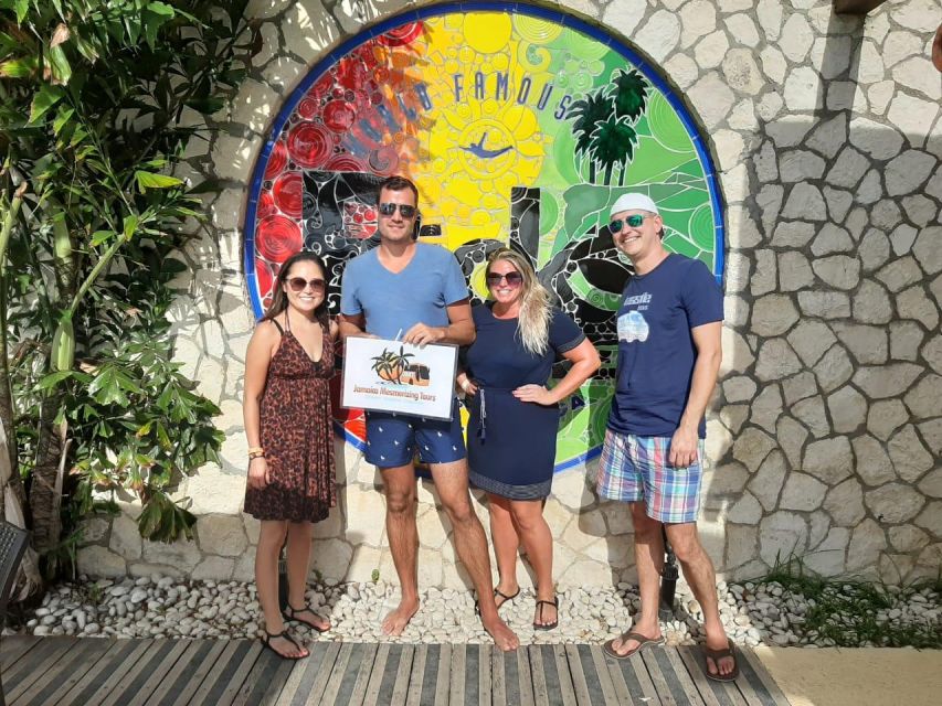 Rick's Cafe and Barneys Hummingbird Garden Tour - Professional Cliff Divers Display