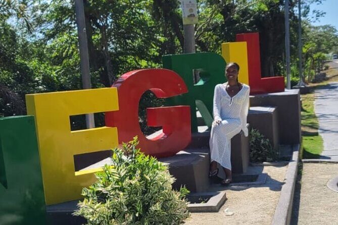 Rick's Cafe and Seven Mile Beach Private Transportation - The Driver’s Role