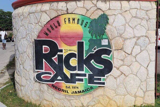Rick's Cafe Cliff Diving and Sunset - Key Points