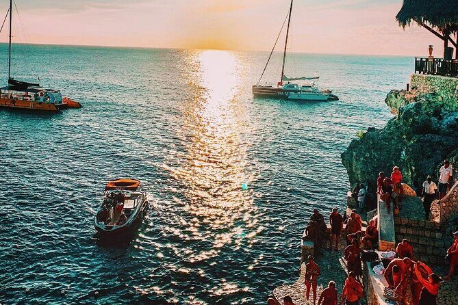 Rick's Cafe Cliff Diving and Sunset - A Closer Look at the Tour Experience