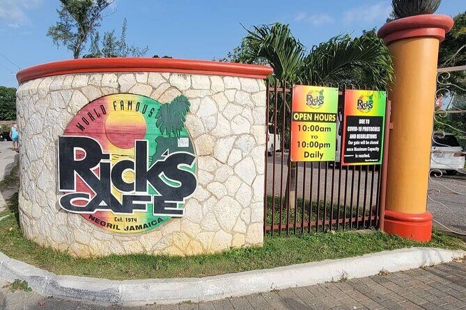 Rick's Cafe Cliff Diving and Sunset - FAQ