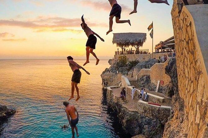 Rick's Cafe Sunset Private Tour - Key Points