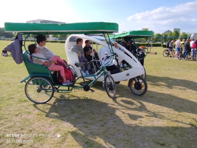 Rickshaw private driver, shared Guide Berlin Highlights - Key Points