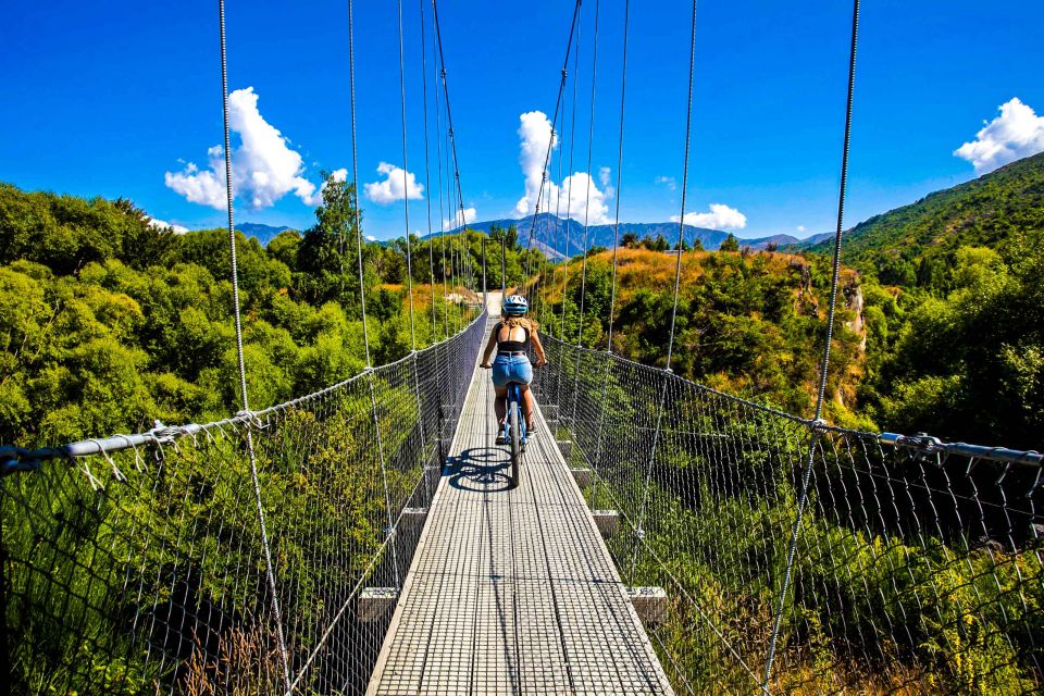 Ride to Riches: Arrowtown to Queenstown With Shuttle - Itinerary Highlights