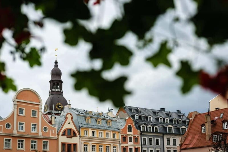 Riga: 2-Hour Walking Tour in the Old Town - Exploring Riga’s Old Town: What to Expect