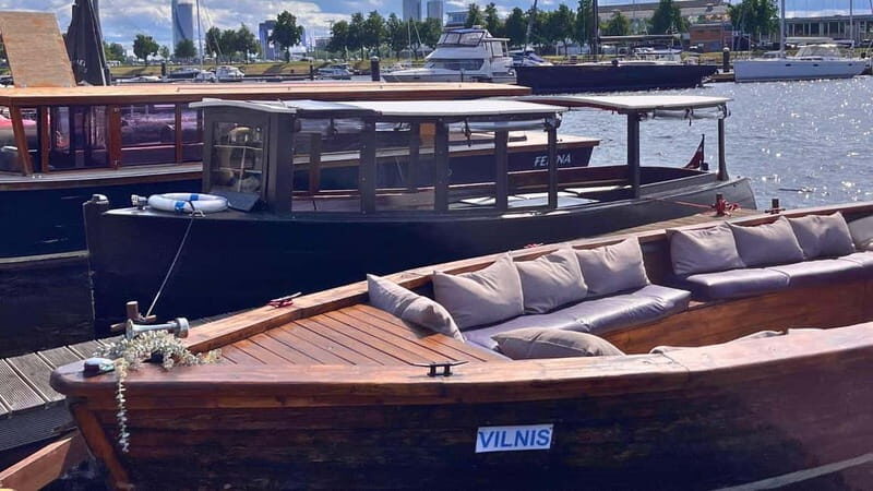 Riga: Canal and Daugava River Boat Tour with Welcome Drink - Key Points