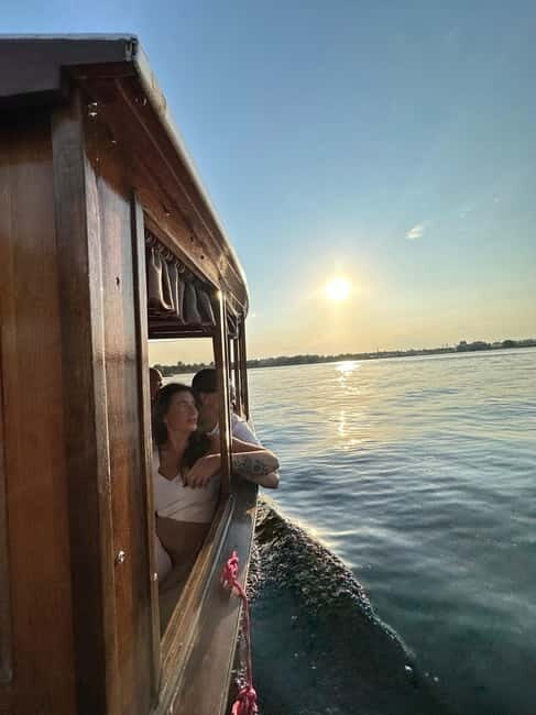 Riga: Evening or Sunset Boat Tour with Welcome Drink - The Itinerary in Detail