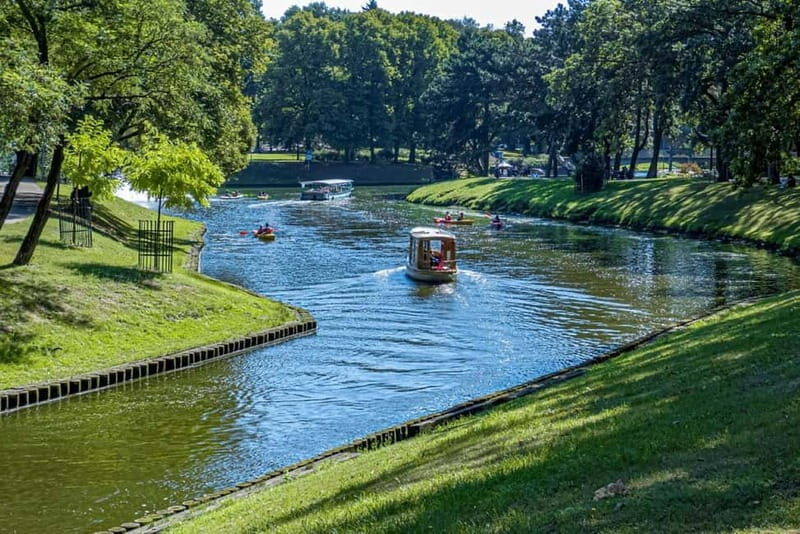Riga Medieval combined walking/transportation guided tour - Who Should Consider This Tour?