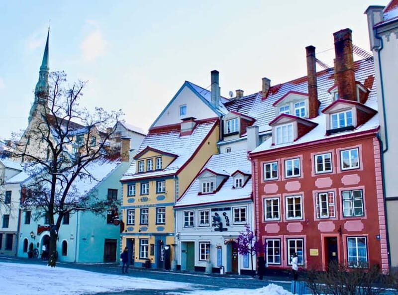 Riga Old Town, C Market & Art Nouveau Guided Walking Tour - Detailed Tour Breakdown
