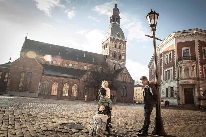 Riga Private Photoshoot Tour - Key Points
