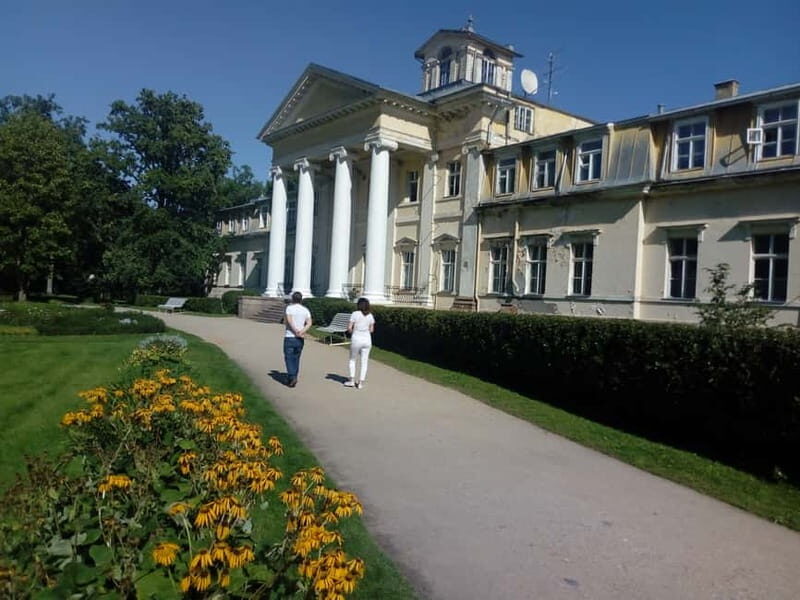 Riga: Private Sigulda, Turaida, and Gauja National Park Tour - Wineries and Local Crafts