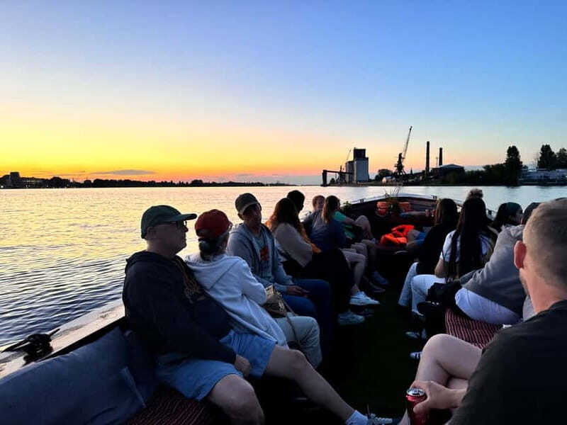 Riga: Sightseeing Cruise with Welcome Drink and Audio Guide - Key Points