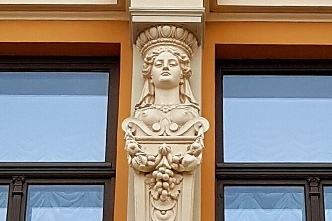 Riga Sightseeing Tour for First Time Visitors - Key Points