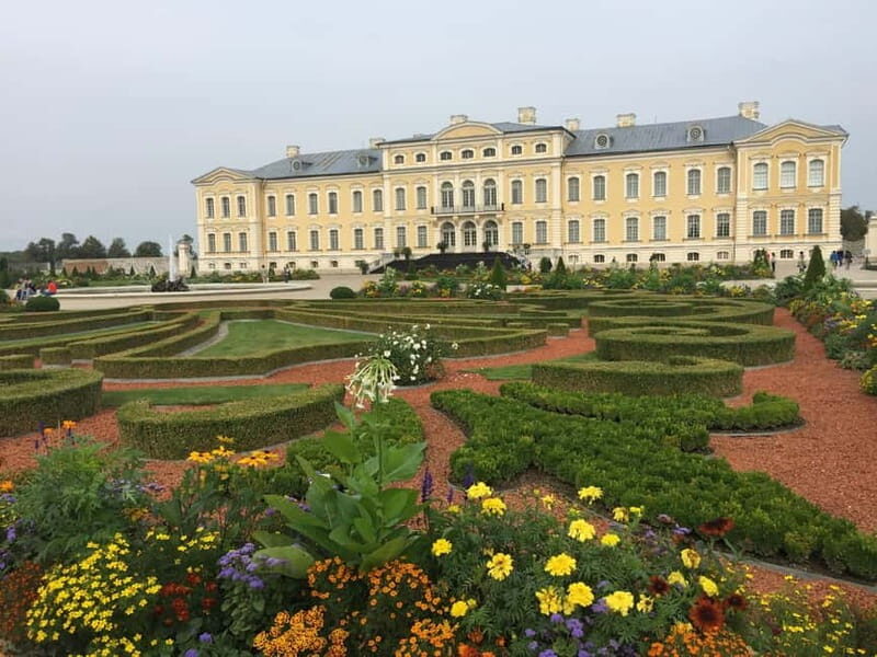 Riga-Vilnius:Rundale palace/Hill of Crosses/Medieval Kernave - An 8-Hour Journey Through Latvia and Lithuania
