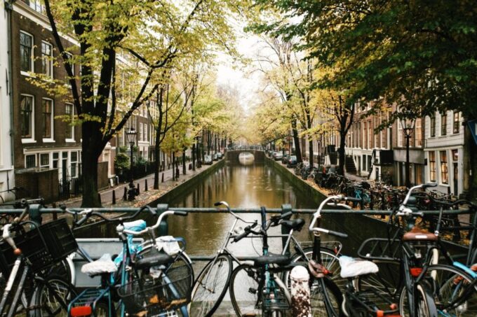 Rijksmuseum + City Center Guided Combo Tour 5h 8 Guest Max - Accessibility Options