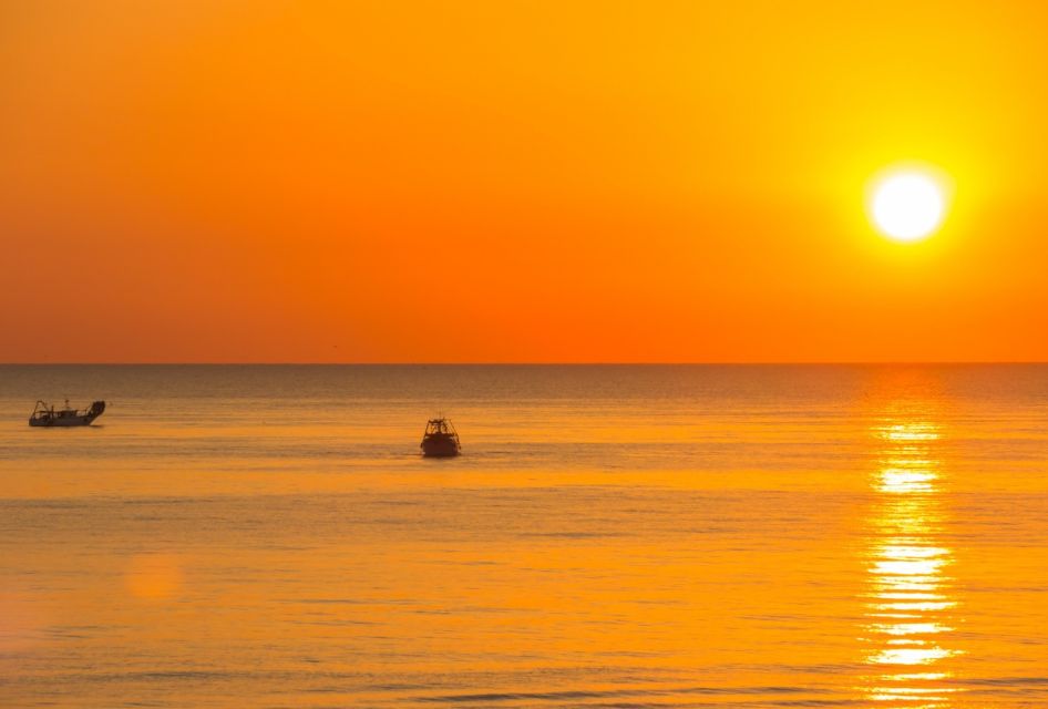 Rimini: Papaya Beach With Sunbed, Umbrella, Drink and Music - Included Amenities