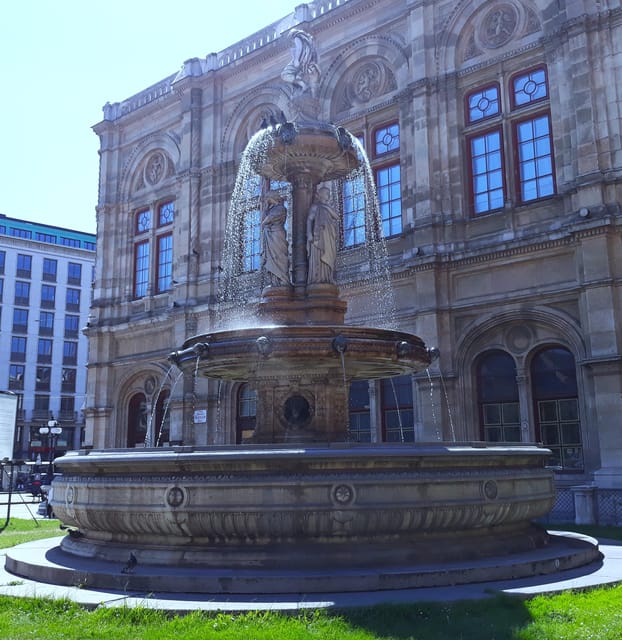 Ringstrasse,Hofburg&more Tours by public transport & walking - Who Will Love This Tour?