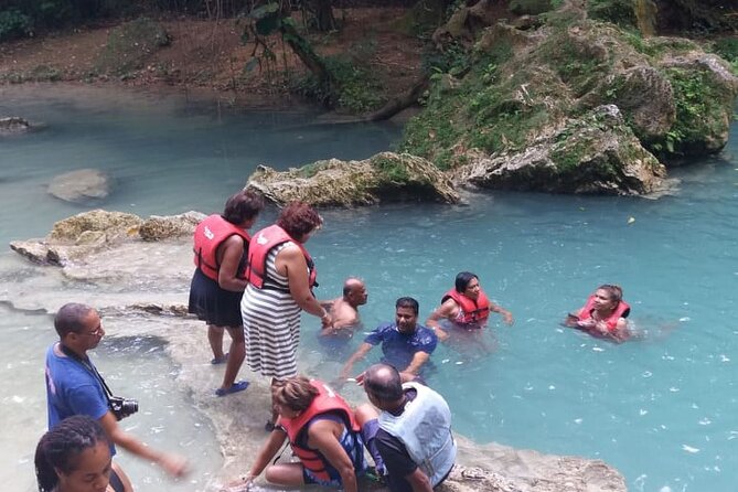 Rio Bueno River Tubing Jamaica - Market Stop and Local Insights