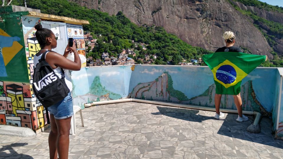 Rio De Janeiro: Half-Day Rocinha Favela Walking Tour - Supporting Local Businesses
