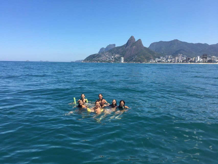 Rio De Janeiro: Speedboat Beach Tour With Beer - Tour Guide Expertise and Language Options