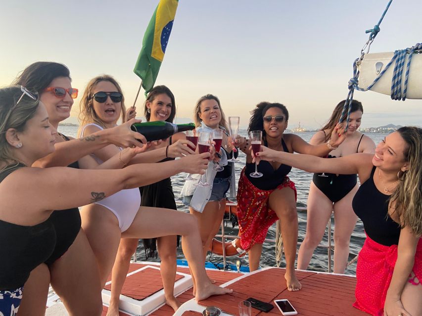 Rio De Janeiro: Sunset Sailboat Tour With Open Bar - Highlights of the Experience