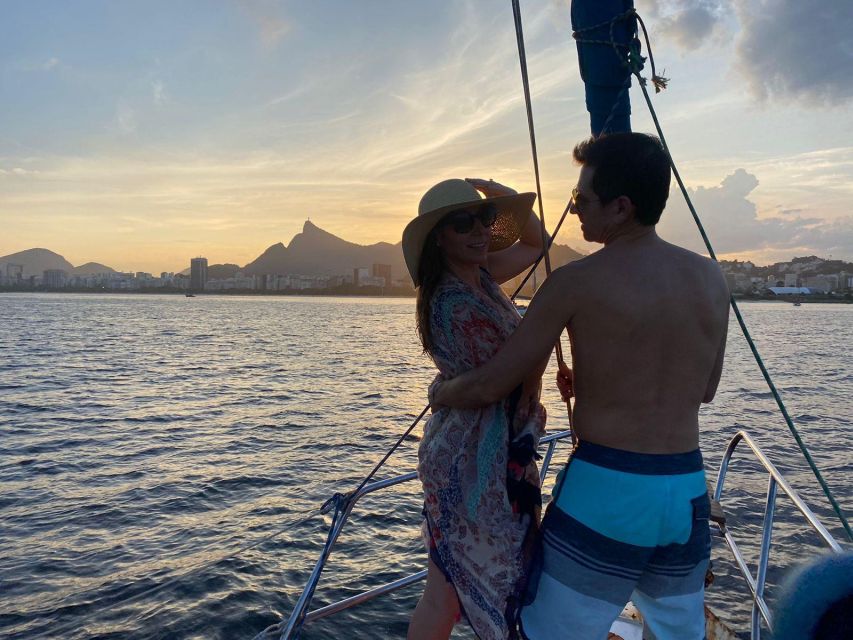 Rio De Janeiro: Sunset Sailboat Tour With Open Bar - Customer Ratings and Reviews
