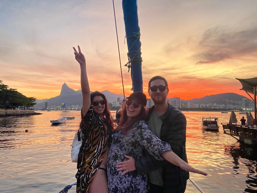 Rio De Janeiro: Sunset Sailboat Tour With Open Bar - Location and Operating Context
