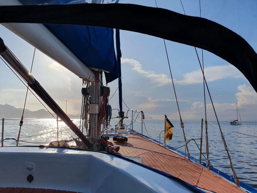 Rio De Janeiro: Sunset Sailboat Tour With Open Bar - What to Expect Onboard